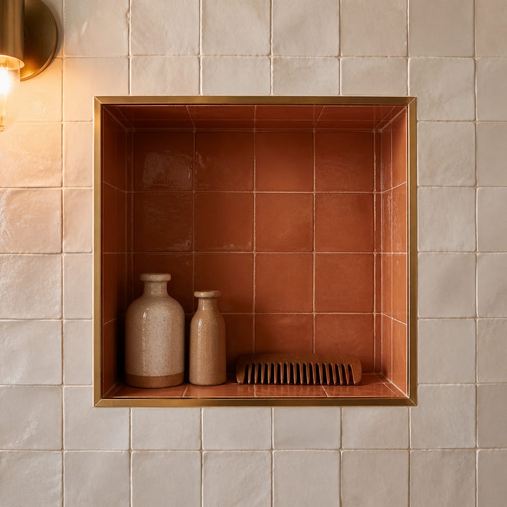 Terracotta içli ve pirinç detaylı zellige niş