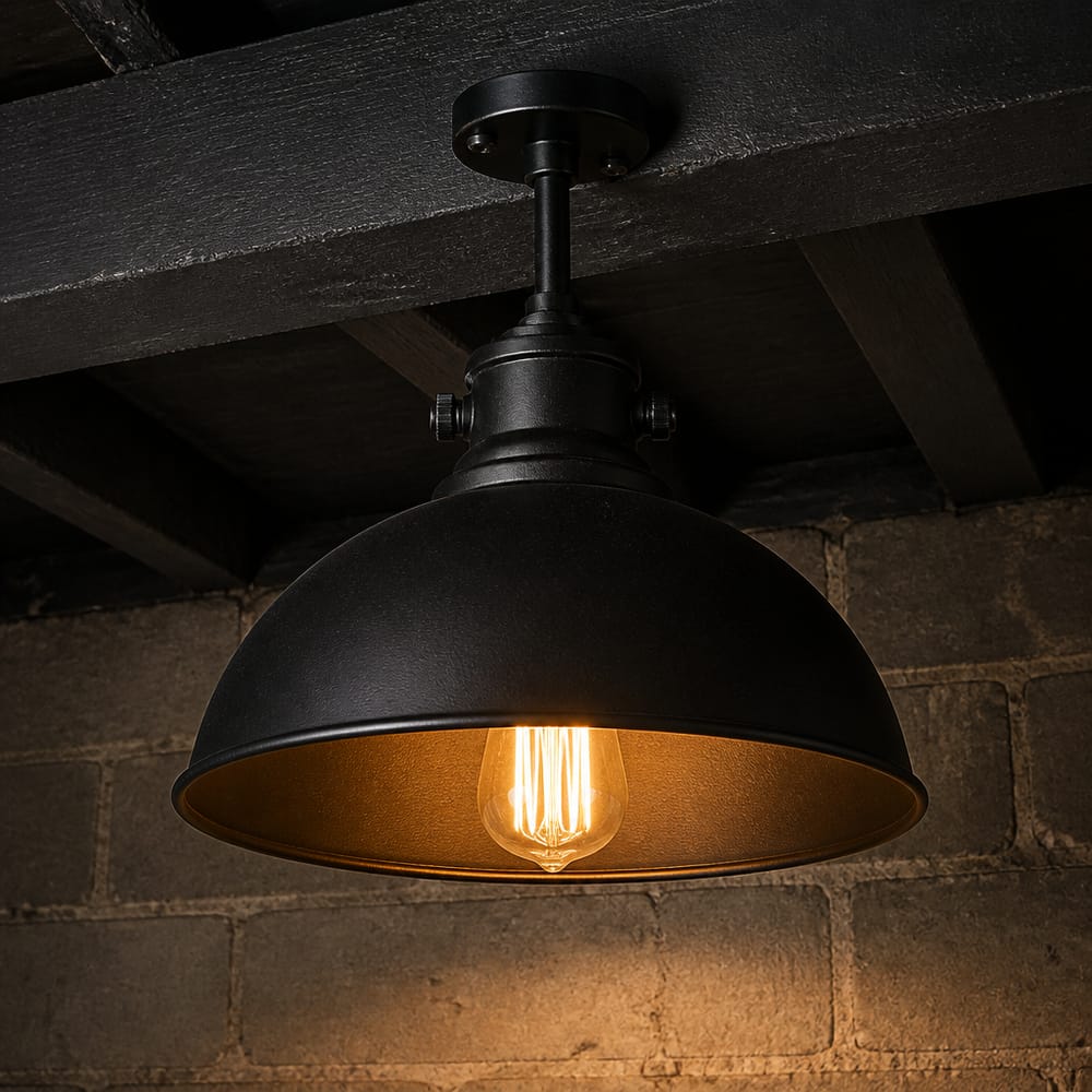 Lampada cupola nera su trave color antracite dipinta